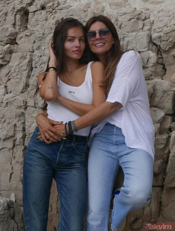 Dünyanın en güzel kızı ünvanını 6 yaşındayken almıştı siz bir de onu şimdi görün! Annesiyle poz paylaşınca olanlar oldu - 7