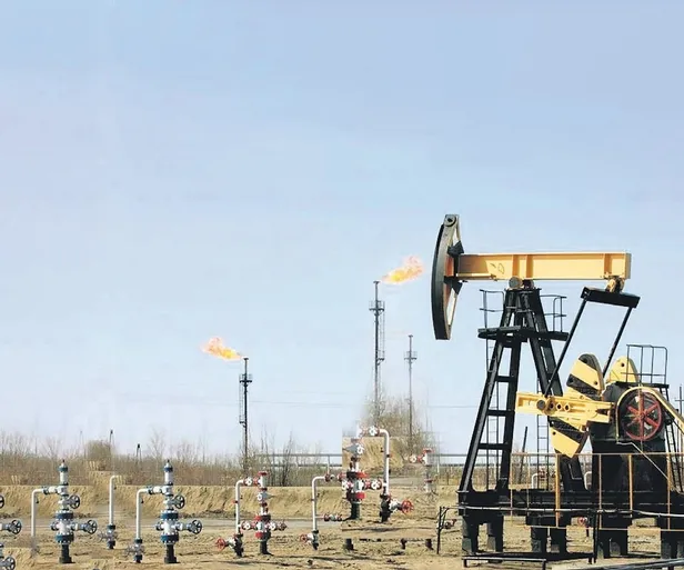 abd-kara-teslim-oldu-hayatini-kaybedenlerin-sayisi-57yi-asarken-deniz-bile-buz-tuttu-1672185215997.jpeg ABD, kara teslim oldu! Hayatını kaybedenlerin sayısı 57’yı aşarken deniz bile buz tuttu!-4