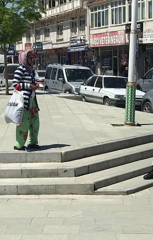 Konya'da alarm! Öksürerek dolaşınca mahalleyi karıştırdı