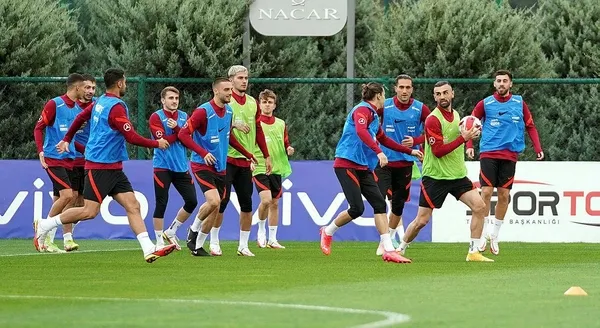 Alman teknik adam Stefan Kuntz'dan yakın markaj! Rakibe değil kendi takımına bakıyor-4