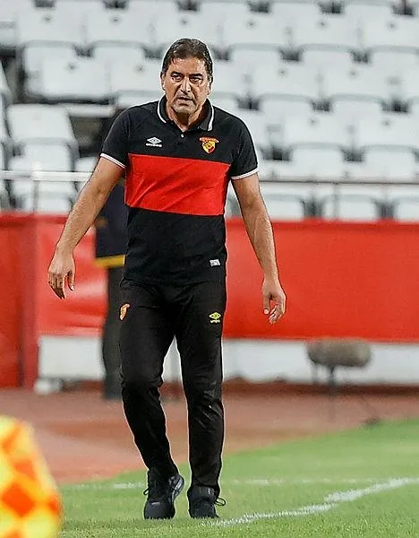 son-dakika-goztepede-teknik-direktor-unal-karamanla-yollar-ayrildi-1630422927907.jpeg Son dakika: Göztepe'de teknik direktör Ünal Karaman'la yollar ayrıldı!-1