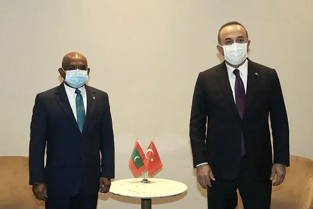 Son dakika: Dışişleri Bakanı Mevlüt Çavuşoğlu, Nijer'de Maldivler ve Çadlı mevkidaşlarıyla görüştü-3