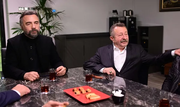 ben-bu-cihana-sigmazam-yine-zirvede-cezayir-ve-ekibi-baskin-yedi-1668006385369.jpg ‘Ben Bu Cihana Sığmazam’ yine zirvede! Cezayir ve ekibi baskın yedi!-3