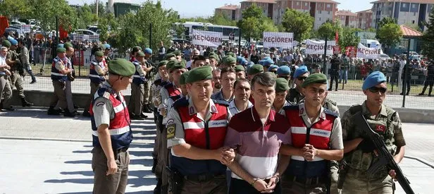 Alçaklar farklı, yalanlar hep aynı