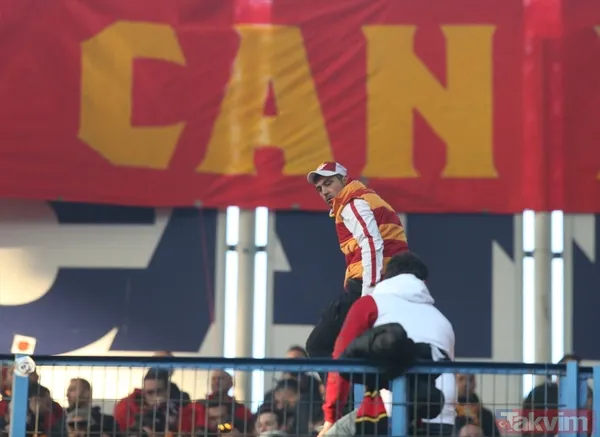 Fenerbahçe - Galatasaray derbisinde dikkat çeken kareler! O hareket damga vurdu... - 22