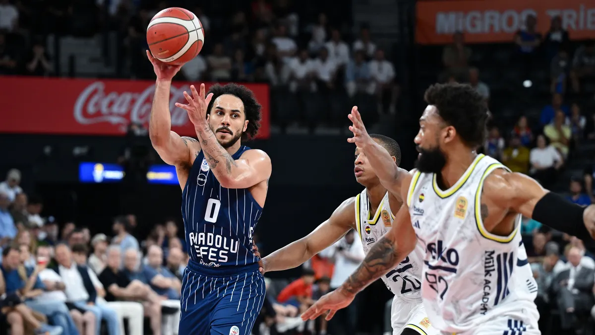 Basketbolda ilk finalist belli oldu! Fenerbahçe Beko Anadolu