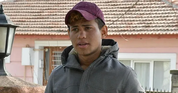 Son dakika: Yunan askerinden göçmenlere insanlık dışı muamele!  Burnunu kırıp parasını aldılar