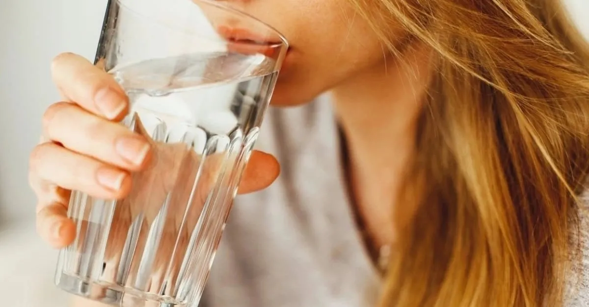 sahurda imsak vaktine kadar yemek yenir mi ezan okunurken su icilir mi takvim