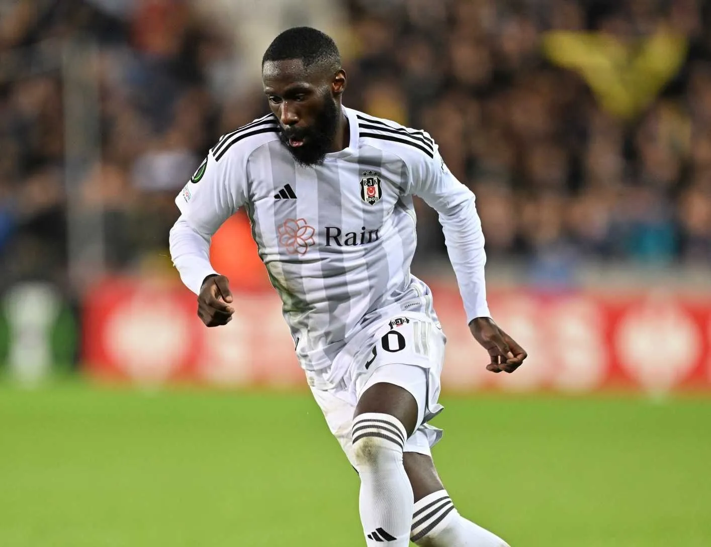 Masuaku Premier Lig’e yakın