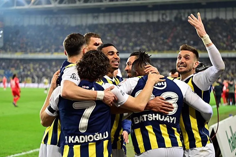 Avrupa'nın dev kulüpleriyle yarışıyor! Fenerbahçe maçların son bölümlerinde büyük fark yaratıyor-2