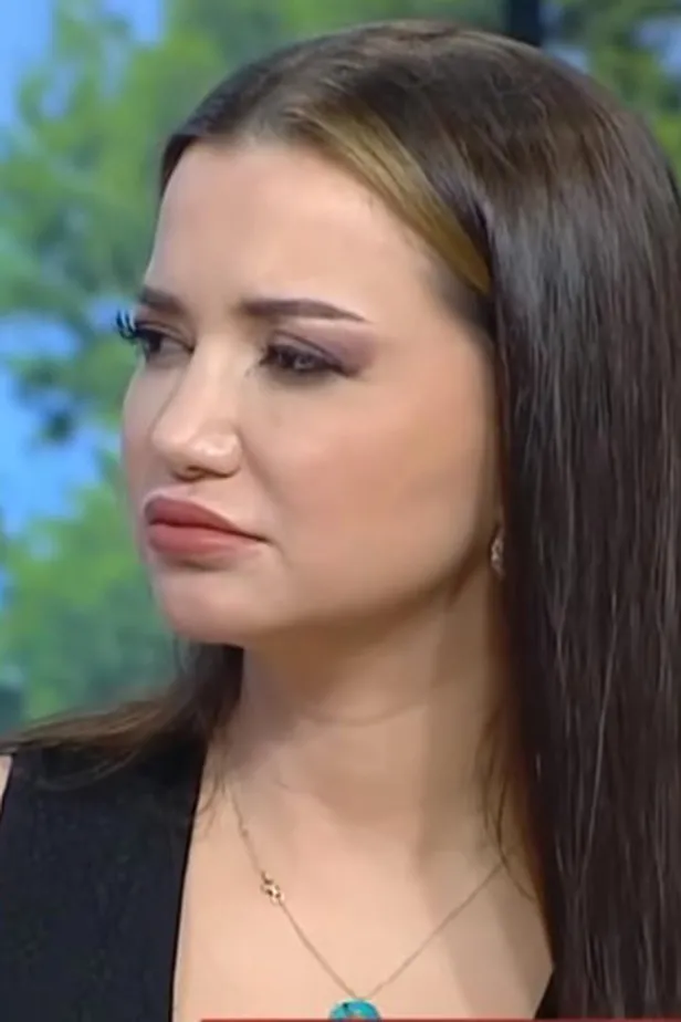 fulya-ile-umudun-olsun-psikolog-esra-kimdir-esra-ezmeci-kac-yasinda-nereli-1630332772966.jpg Fulya ile Umudun Olsun Psikolog Esra kimdir? Esra Ezmeci kaç yaşında, nereli?-2