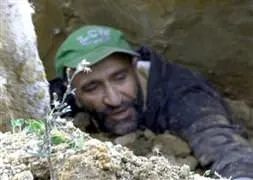 Toprak altında ecel terleri döktü