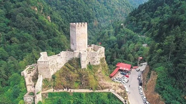 1693176656537.jpeg Yeşili bol şehir Rize! Yaylaları,dereleri, şelaleleri ziyaretçilerini hayran bırakıyor: İşte yeşil şehirde gezilmesi gereken 6 yer-4