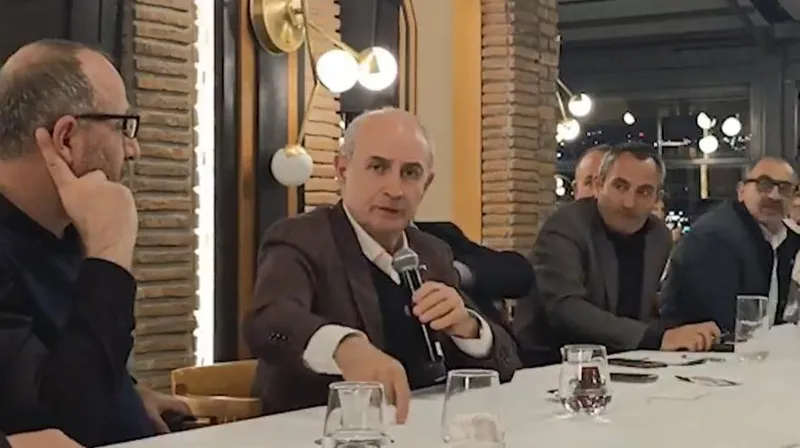 250-bin-sene-gecse-de-chpdeki-mandaci-kafa-degismez-imamoglunun-agabeyi-hasan-akgun-turk-milletini-asagiladi-r-1711398816988.jpeg 250 bin sene geçse de CHP'deki mandacı kafa değişmez! İmamoğlu'nun ağabeyi Hasan Akgün Türk milletini aşağıladı: Rezil sözler-4