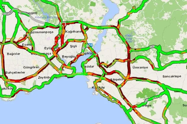 İstanbul'da trafik durma noktasına geldi! Trafik yoğunluğu yüzde 62 olarak ölçüldü