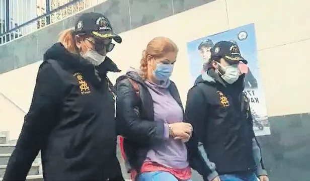 istanbulda-yasayan-81-yasindaki-veteriner-teknisyeni-ahmet-hamza-omrunu-adadigi-tahnit-sanatiniyasam-haberleri-1636843036286.jpeg 81 yaşındaki Ahmet amca o sanatı yıllardır sürdüyor (Yaşam haberleri)-4