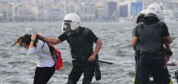 Genç kızın saçını çeken polislere soruşturma