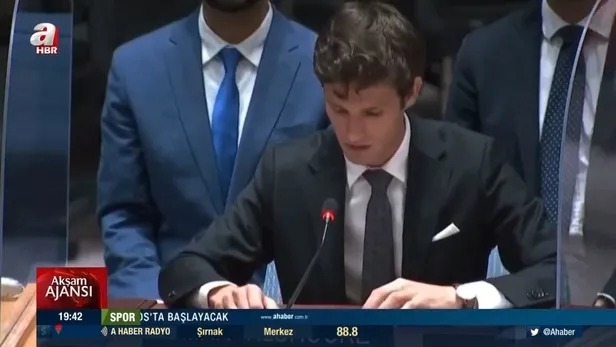 bm-guvenlik-konseyinde-yaptigi-konusmayla-hafizlarda-yer-edinen-suriyeli-aktivist-omer-alshogre-a-habere-konus-1660504085367.jpeg BM Güvenlik Konseyi'nde yaptığı konuşmayla hafızlarda yer edinen Suriyeli Aktivist Ömer Alshogre A Haber'e konuştu-4