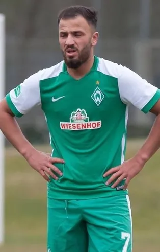 Türk asıllı futbolcu Abdullah Doğan Ukrayna'da mahsur kaldı! Metroda uyuyor