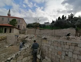 Kendisini müdür olarak atayan CHP'li başkan bu sefer de mezar üzerine kafe açıyor!