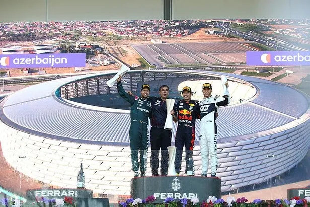 formula-1-azerbaycan-grand-prixsini-sergio-perez-kazandi-1622994779120.jpeg Formula 1 Azerbaycan Grand Prix'sini Sergio Perez kazandı!-2