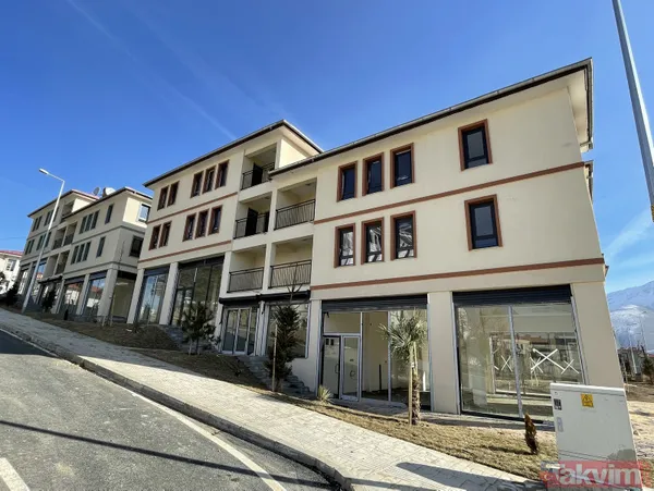 Depremin vurduğu Elazığ Sivrice yeniden inşa edildi! 15 ayda 2 ve 3 katlı 305 konut 86 iş yeri ile 2 cami yapıldı - 24