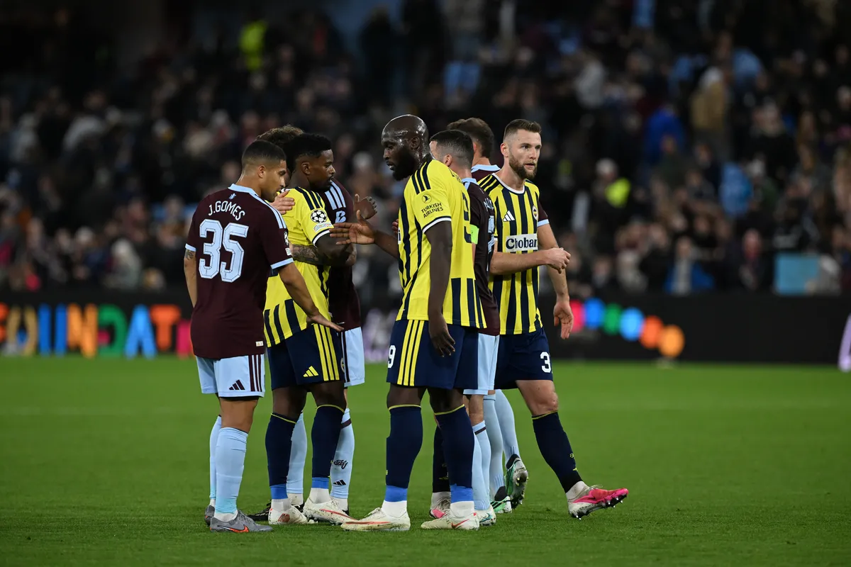 fenerbahce-alanyaspor-super-lig-maci-1792149889305.jpg Fenerbahçe hezimeti unutturmak istiyor! İsmail Kartal'dan Asensio kararı: Alanyaspor maçı 11'inde sürpriz-4