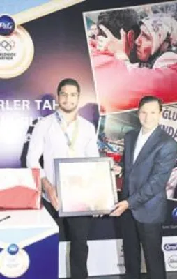 Akgül’ün mayosu sergiye kondu