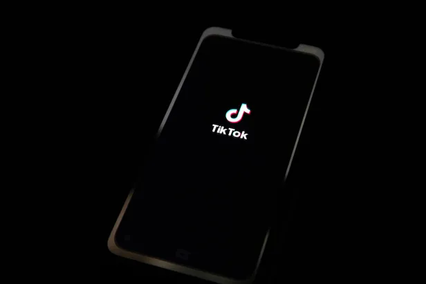 son-dakika-tiktok-coktu-mu-neden-acilmiyor-tiktok-ne-zaman-duzelecek-cokme-sorunu-1625603708279.jpg Son dakika: TikTok ne zaman düzelecek? TikTok çöktü mü, neden açılmıyor? Çökme sorunu...-7