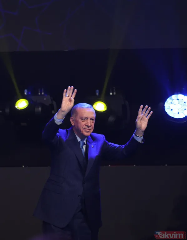 Başkan Erdoğan'dan yeni yıl mesajı! "Şimdi 2022'de ülkemize kazandırdıklarımızı milletimizle paylaşma vakti" İşte o projeler... - 2