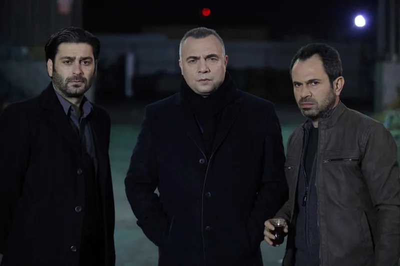 ve-hasret-cok-kisa-surdu-edho-dizisinin-efsanesi-sonunda-geri-dondu-1710483474644.jpg Ve hasret bitti! EDHO'nun efsanesi o diziyle geri döndü-4