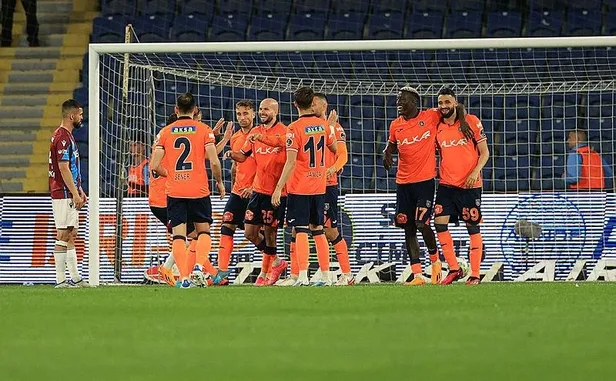 firtinadan-kotu-kapanis-trabzonspor-basaksehire-3-1-maglup-oldu-1686078446606.jpeg Fırtına'dan kötü kapanış! Trabzonspor, Başakşehir'e 3-1 mağlup oldu-2