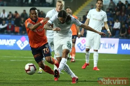 Lider hız kesmedi! MS: M. Başakşehir 2-0 A. Konyaspor