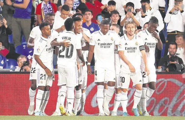 dunya-sampiyonu-ampute-milli-takimi-ile-bir-araya-gelen-bakan-kasapoglu-bu-kupa-bu-isin-zirvesi-dedi-spor-habe-1665793170214.jpeg Dünya şampiyonu Ampute Milli Takımı ile bir araya gelen Bakan Kasapoğlu "Bu kupa bu işin zirvesi" dedi | Spor haberleri-3