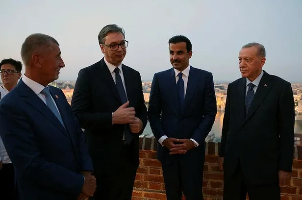 baskan-erdogandan-macaristan-donusu-flas-aciklamalar-isvece-uyari-istanbul-icin-kentsel-donusum-mesaji-yerel-s-1692617348446.jpeg Başkan Erdoğan'dan Macaristan dönüşü flaş açıklamalar! İsveç'e uyarı! İstanbul için kentsel dönüşüm mesajı... Yerel seçim için adaylar belli oldu mu?-3