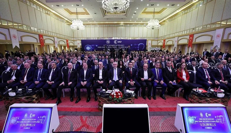 calisma-meclisi-toplandi-asgari-ucret-emekli-maasi-kidem-tazminati-masada-bakan-isikhandan-aciklama-1714395002202.jpeg Çalışma Meclisi toplandı! Asgari ücret, emekli maaşı, kıdem tazminatı masada! Bakan Işıkhan'dan açıklama-6