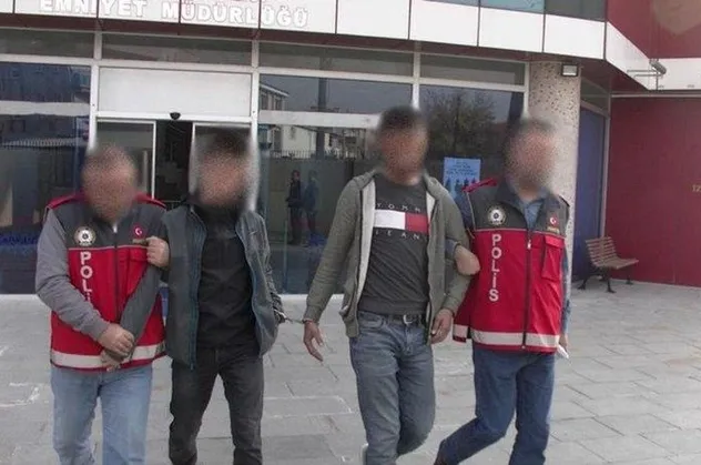 Hırsızı elindeki dövme yakalattı!