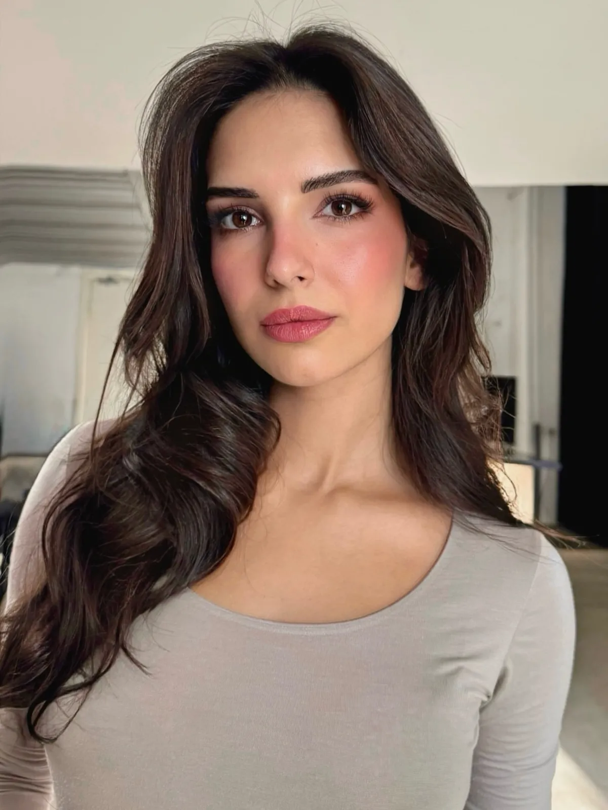 yasemin-yazicidan-pismanlik-dolu-zorbalik-itirafi-1777011789110.jpg Yasemin Yazıcı'dan pişmanlık dolu 'zorbalık' itirafı: "O sözlere kanıp saçlarımdan oldum!"-5