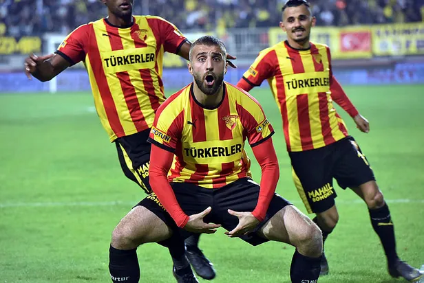 Trabzonspor'dan Fenerbahçe'ye dev transfer çalımı! Alpaslan Öztürk için harekete geçti!-1