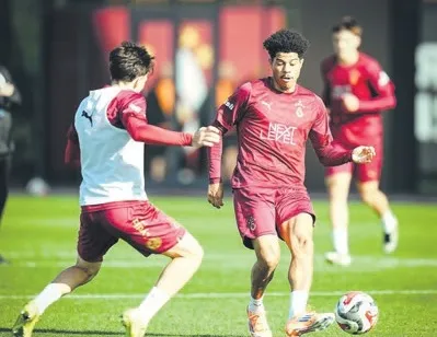 Özbek idmanı takip etti