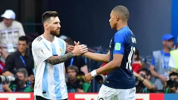 messi-mi-mbappe-mi-yildizlar-sahnede-dunya-kupasinda-16-milyar-euroluk-final-1671270056093.jpeg