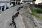 Rize’de şiddetli sağanak yolu ikiye böldü: İstinat duvarları faciayı engelledi