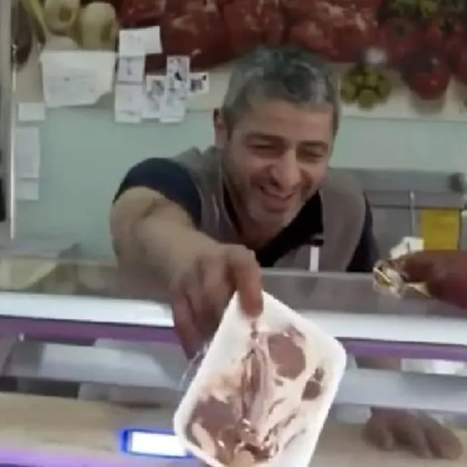 Karne hediyesi et manipülasyonunda gerçek ortaya çıktı! Anne ilk kez konuştu: Evim de var arabam da... Özür dileyecekler mi?