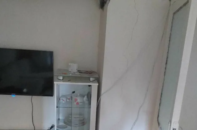 Depremzedeler İzmir'de yaşanan korku dolu anları unutamıyor! 'Gözümün önüne sürekli yıkılan bina geliyor'