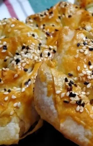 Pırasalı gül böreği tarifi! Gelinim Mutfakta lezzetli pırasalı gül böreği nasıl yapılır? Malzemeler ve püf noktalar…