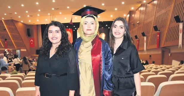 Gülsüm Taş iki kanseri yenip bölüm birincisi olarak mezun oldu