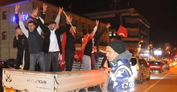 Demokrasi şöleni: AK Partililerin coşkusu sokağa taştı!