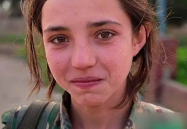 Afrin'deki sivil görünümlü kadın teröristler-3