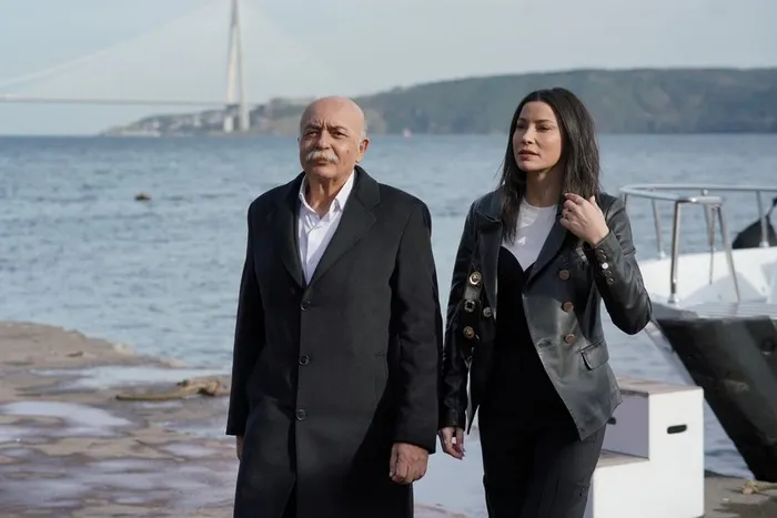 1702356647086.jpg Kızılcık Şerbeti'nde ciğerleri parça pinçik edecek ayrılık iddiası! İzleyici kazan kaldıracak!-4
