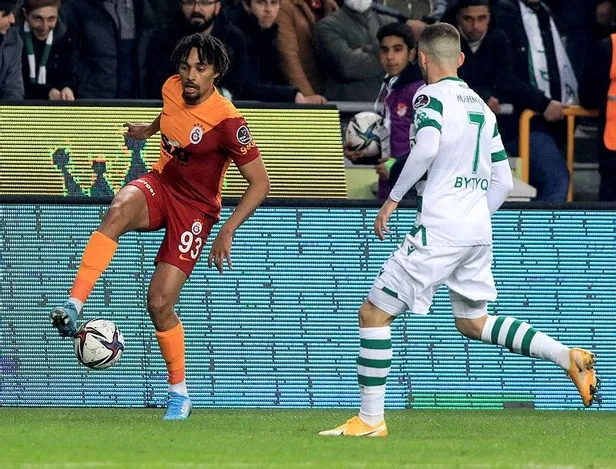 Özel haber... Galatasaray'da Barcelona maçı öncesi Omar Elabdellaoui pişmanlığı-4